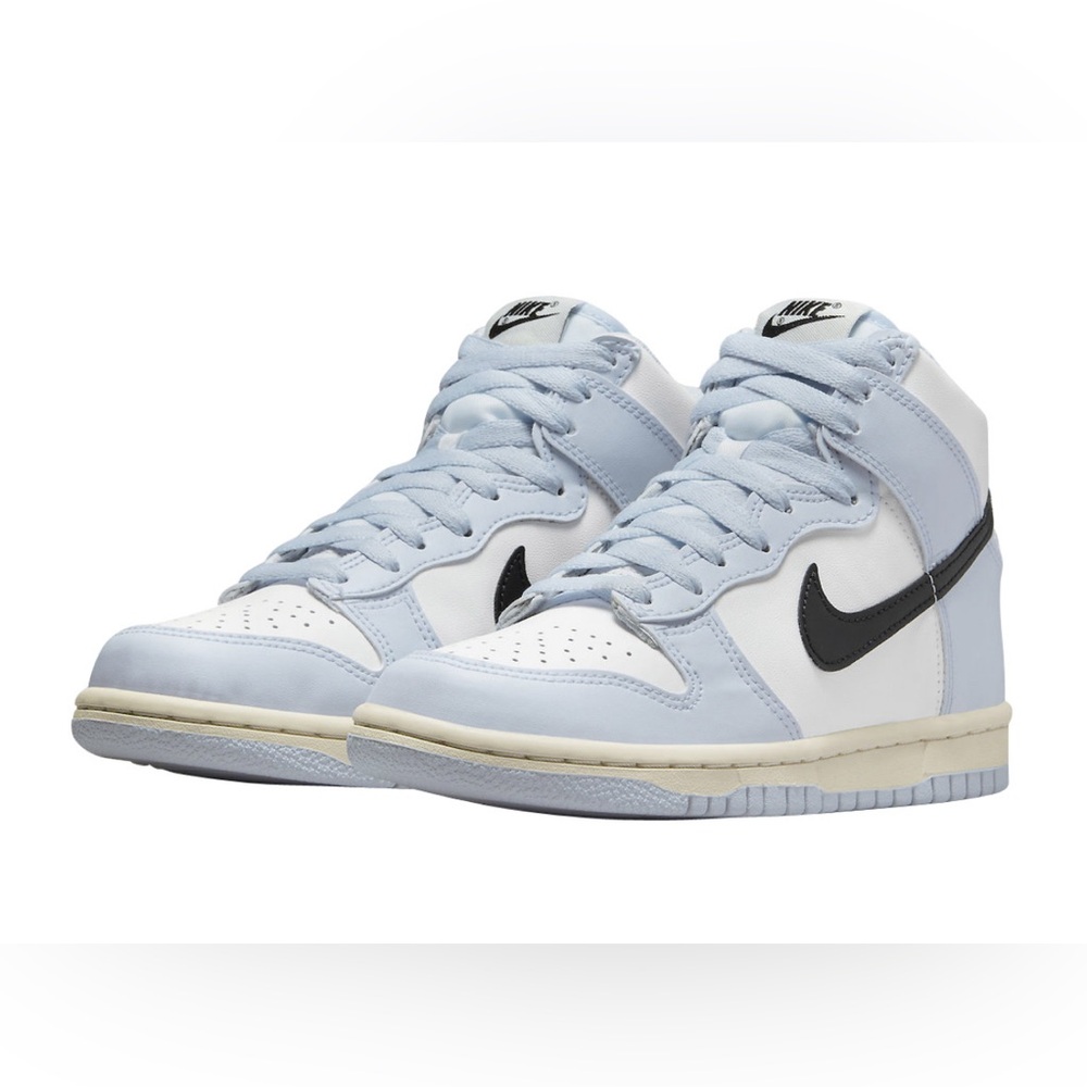 NIB: Nike Dunk High (GS)